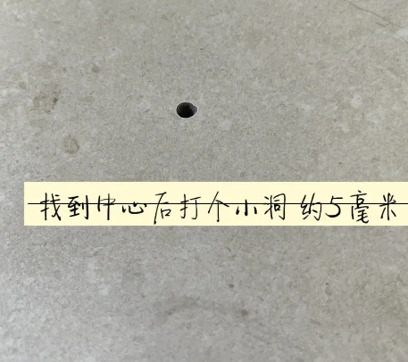 嘉陵瓷砖空鼓维修公司专业解答在瓷砖铺贴过程中，如果砂料搅拌不均匀，将会带来以下问题
